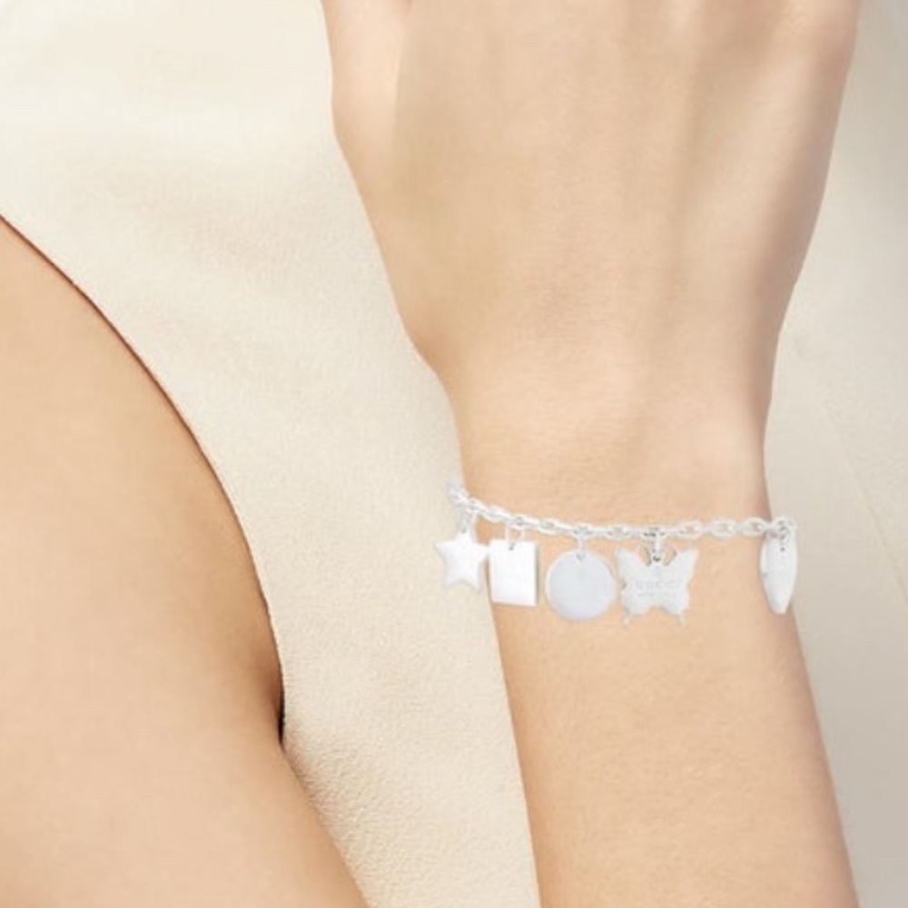 Gucci Trademark Silver Engraved Charm Bracelet - Picture 3 of 8